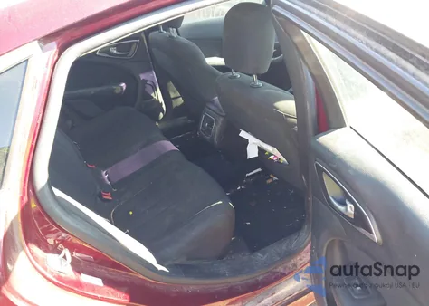 2015 Chrysler 200 Limited из США, поврежденный, VIN 1C3CCCAB6FN711076